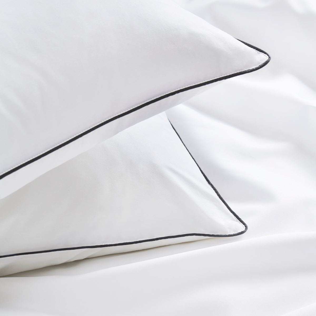 Turin Piped Edge Duvet Cover