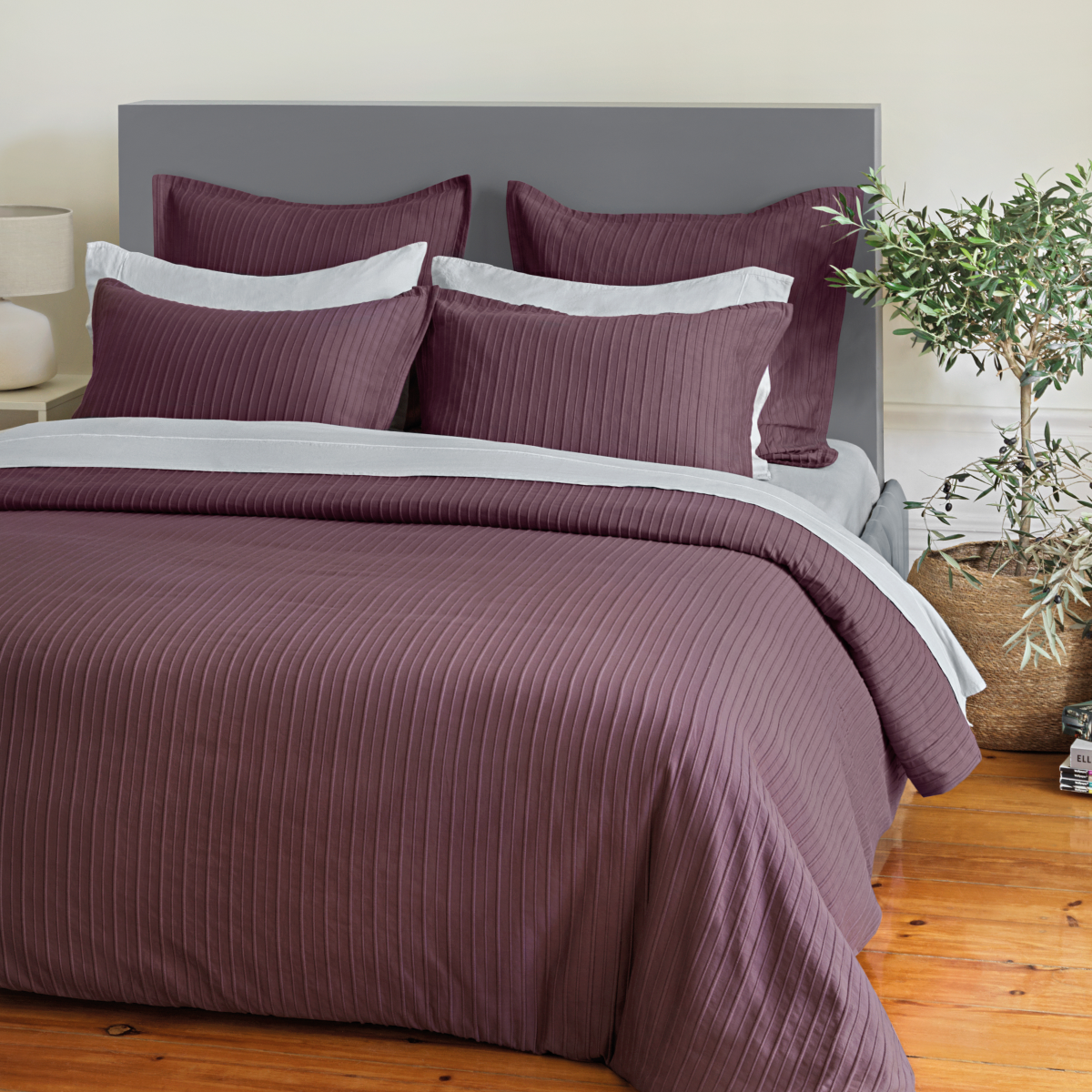 Mila Matelassé Duvet Cover