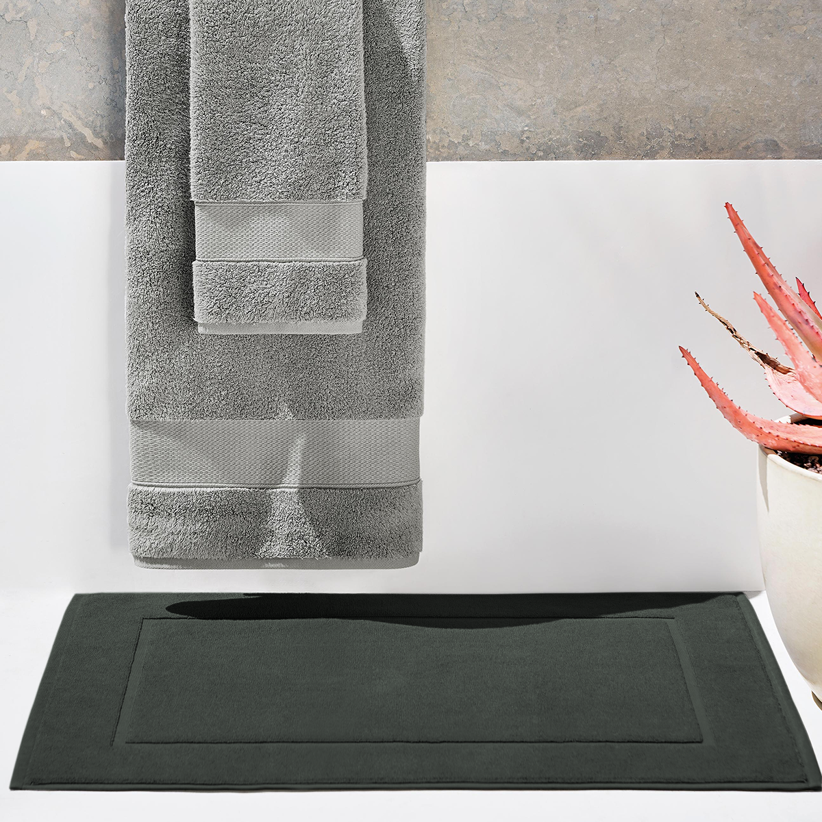 Signature Tub Mat