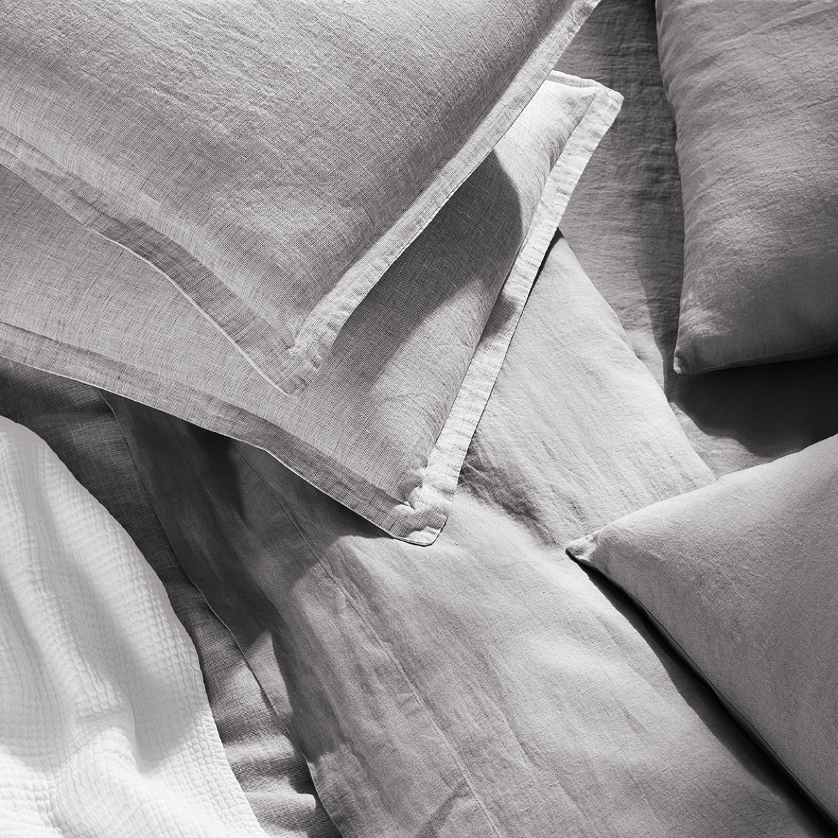 Linen Duvet Cover & Shams Set