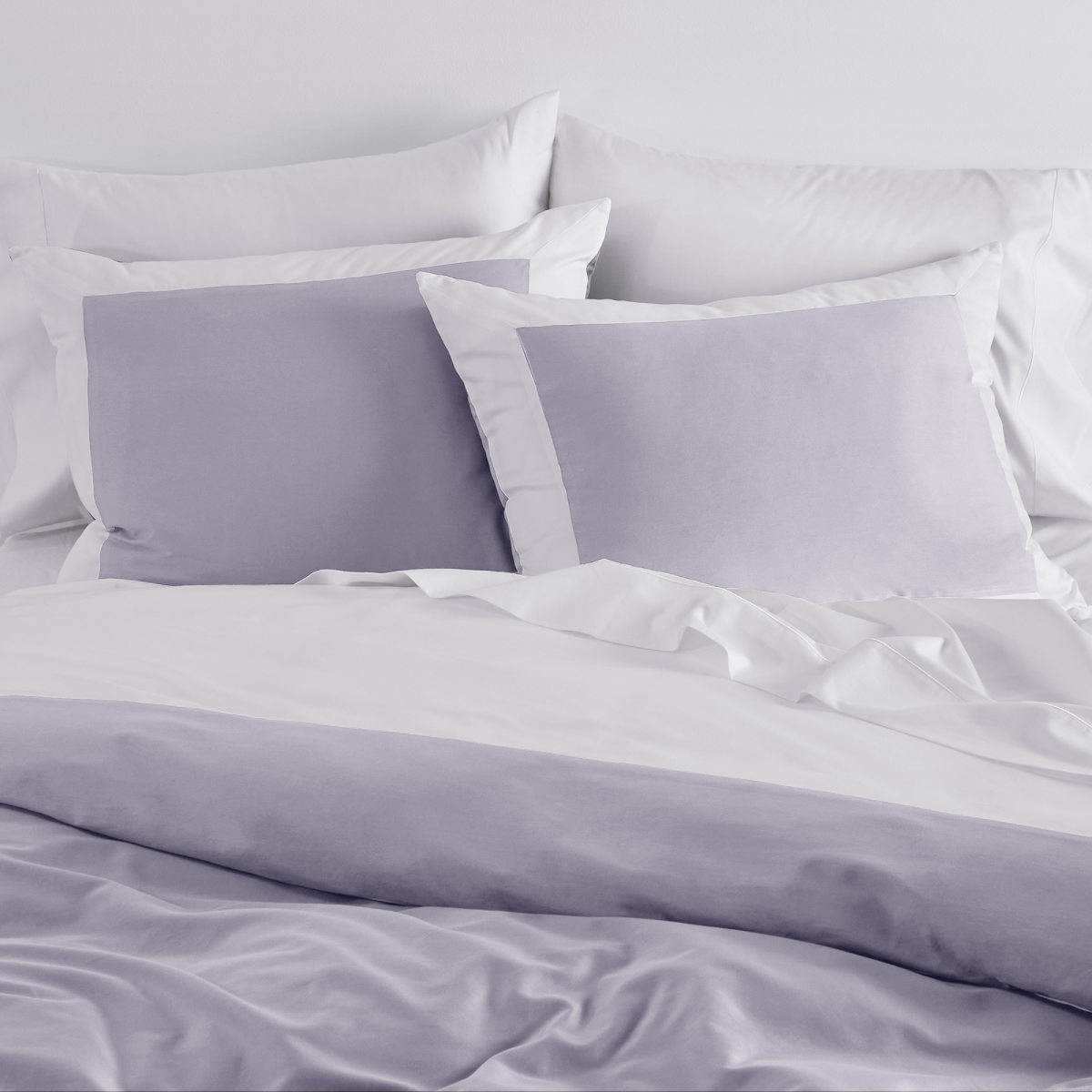 Reversible Color Block Sateen Duvet Cover & Shams Set