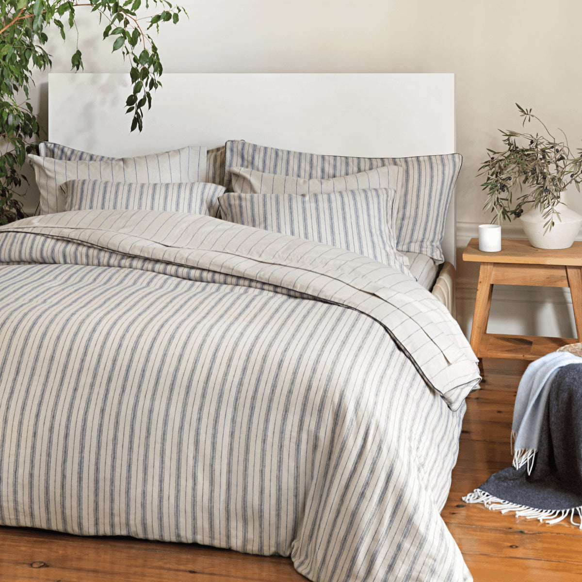 Brushed Cotton Duvet Cover &amp; Shams Set