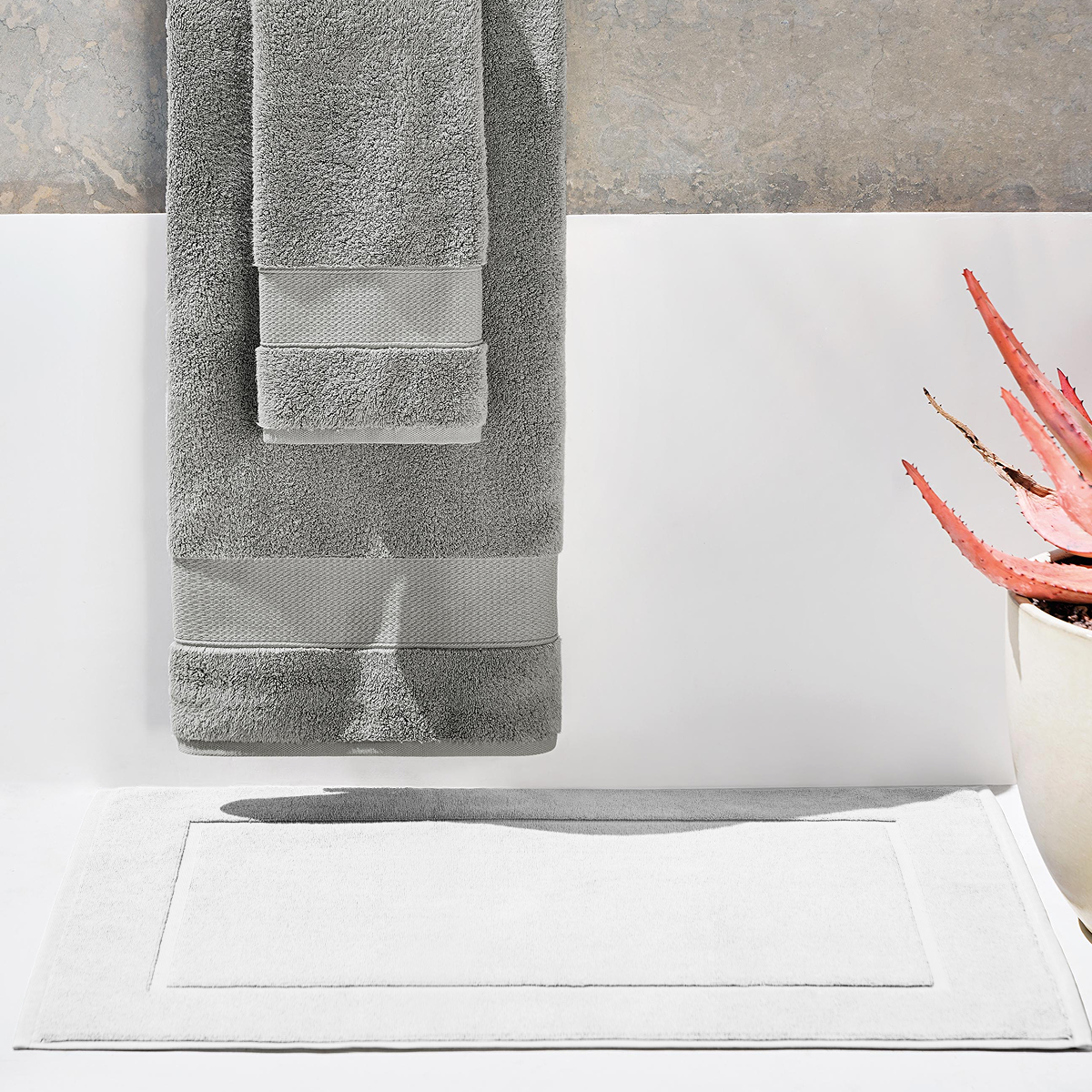 Signature Tub Mat