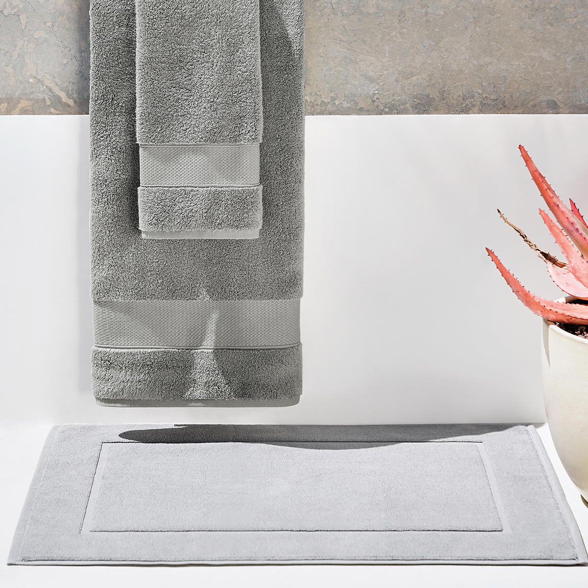 Signature Tub Mat